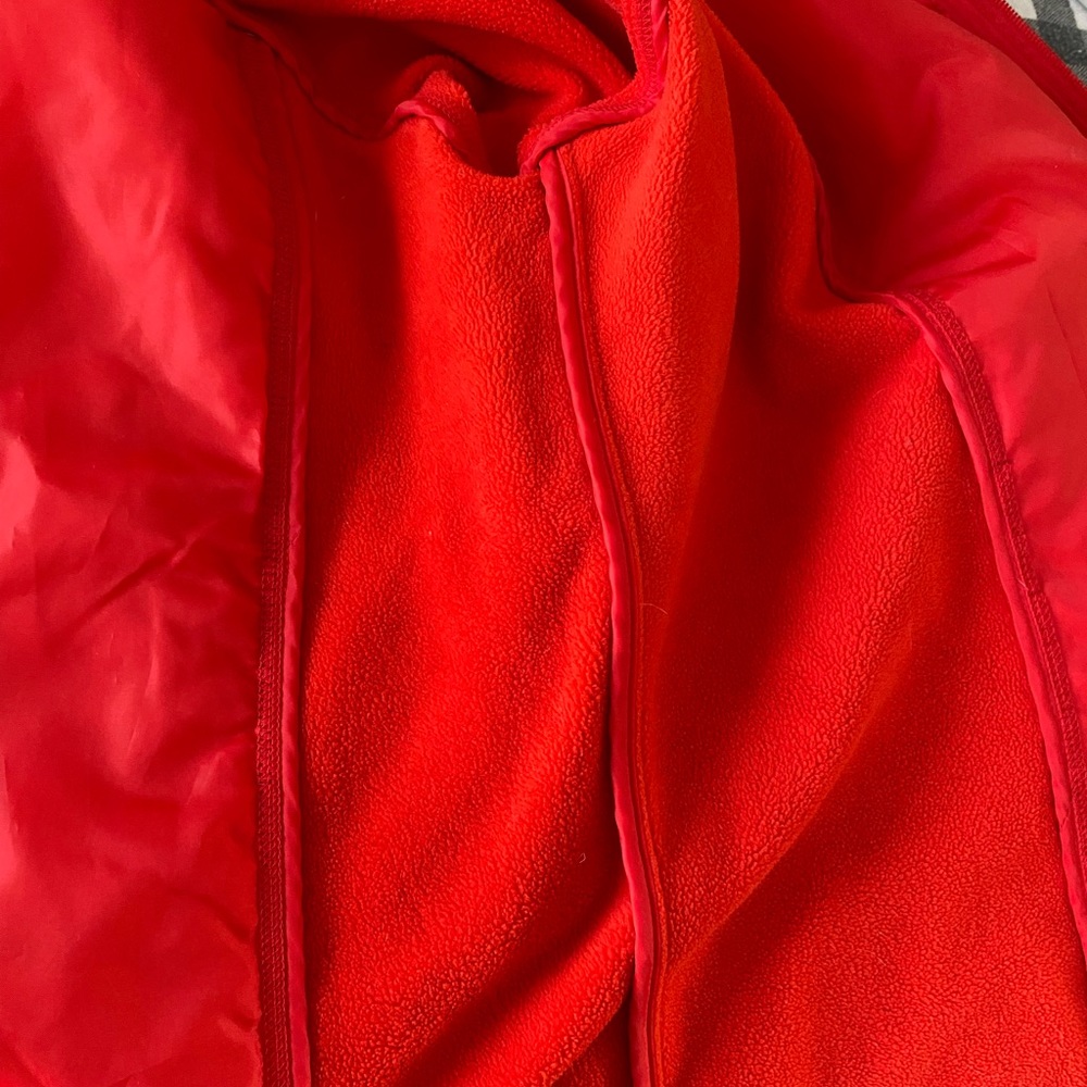 Red Jacket - Picture 6 of 8